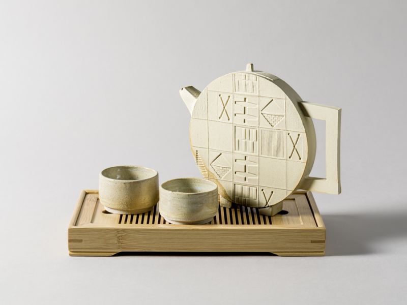 teapot garden series on bamboo base